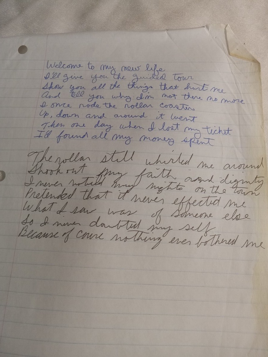 Item 753 — Welcome to my new life, picture 2 of 2