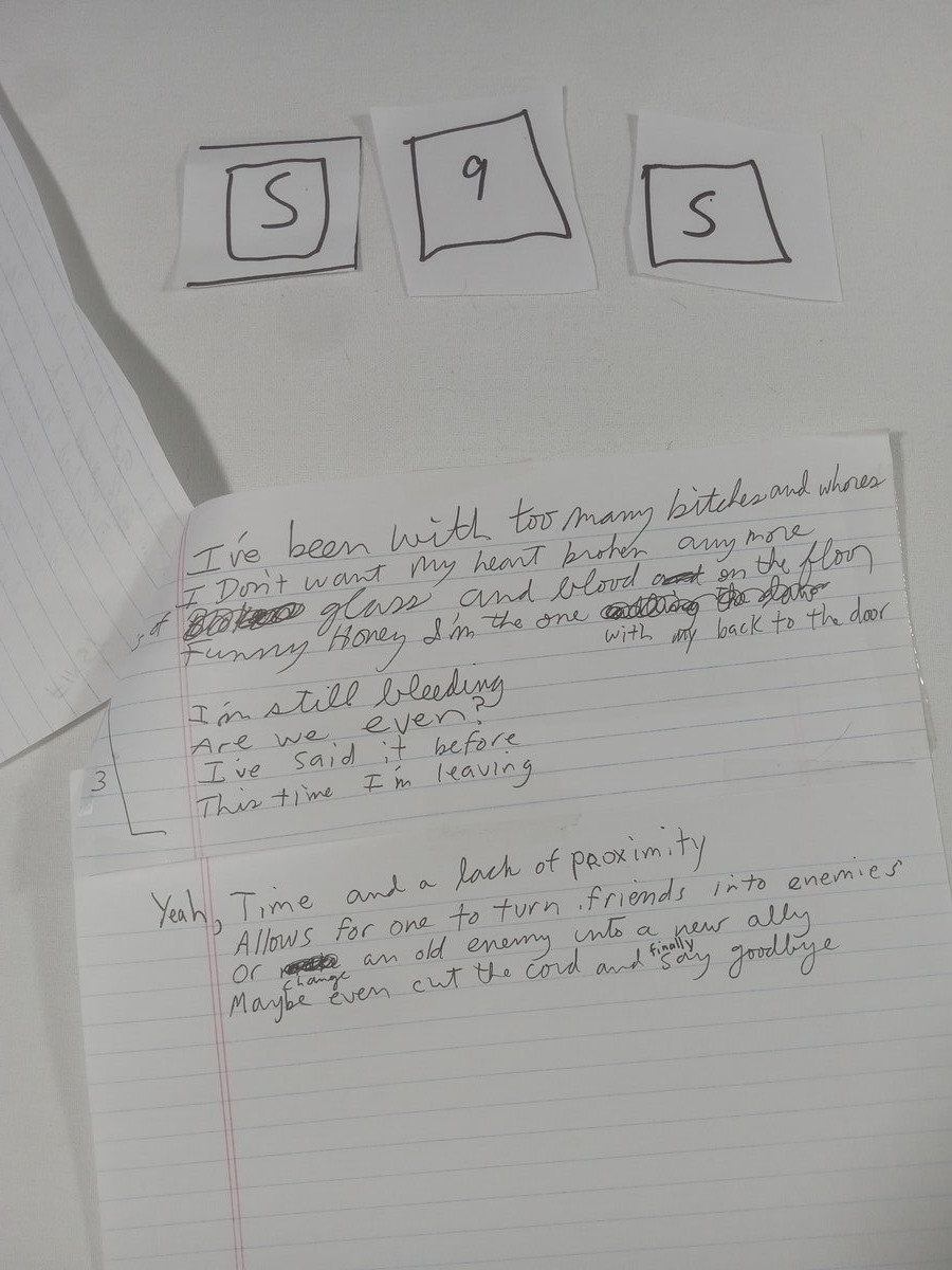 Item 595 — SMACK DAB, picture 2 of 3