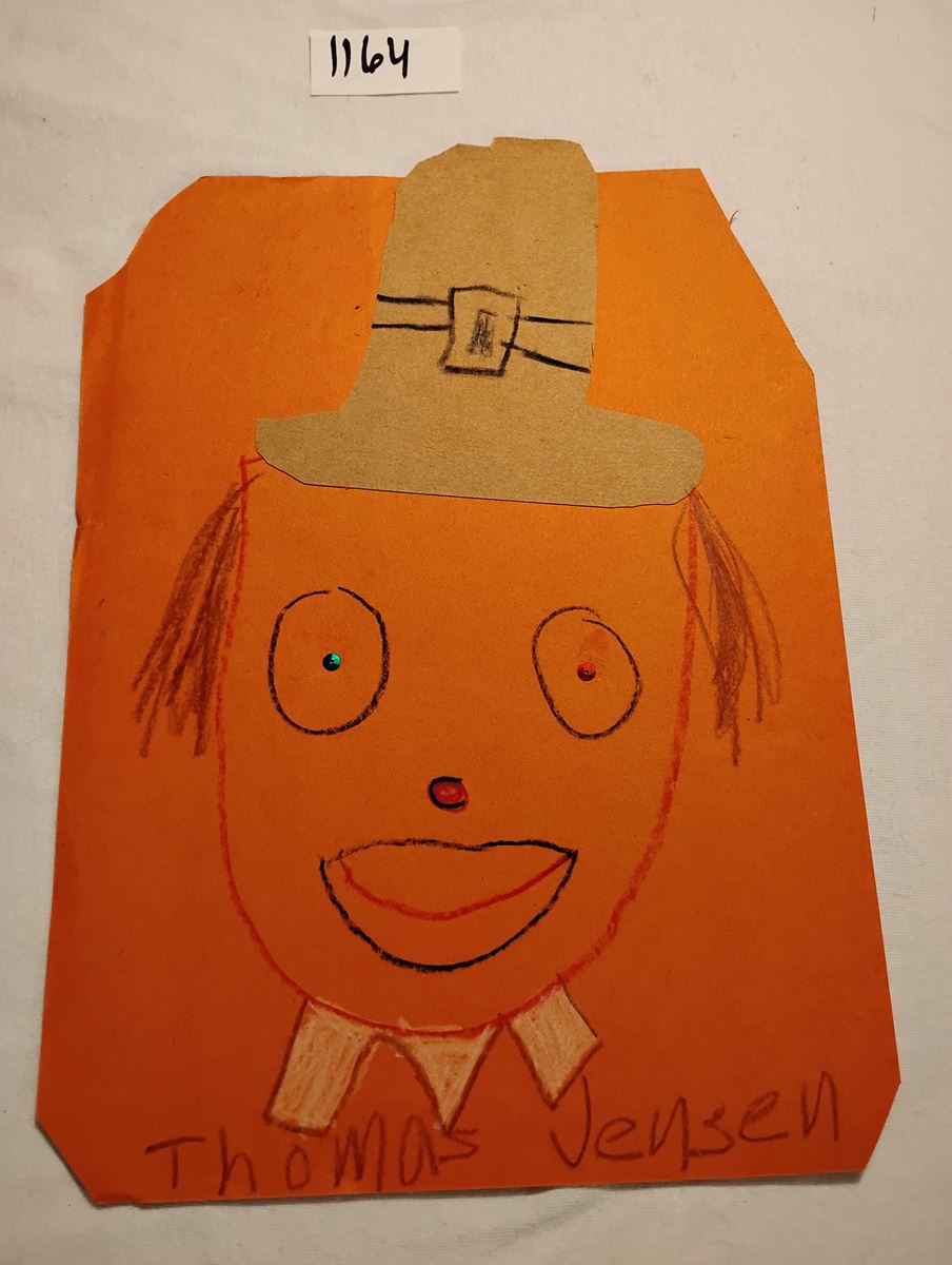 Item 1164 — PILGRIM FACE - PAPER CUT-OUT WITH CRAYON, picture 1 of 1