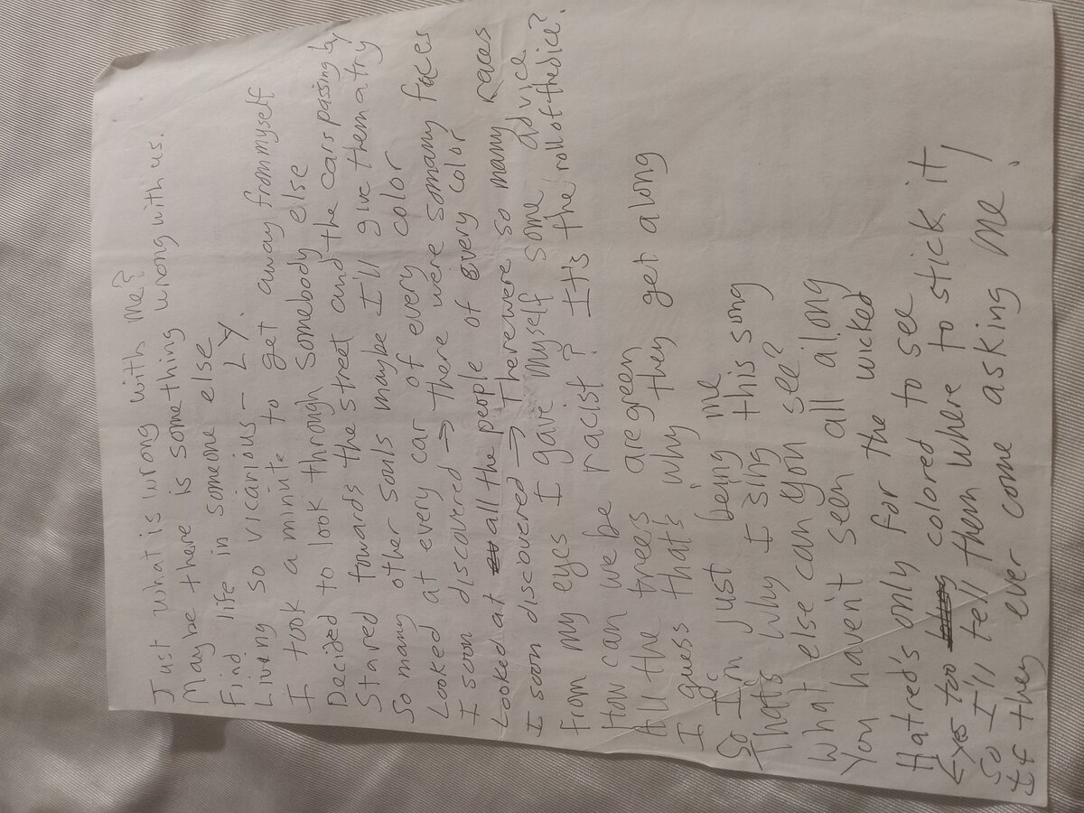 Item 567 — Just what is wrong with me?, picture 3 of 3