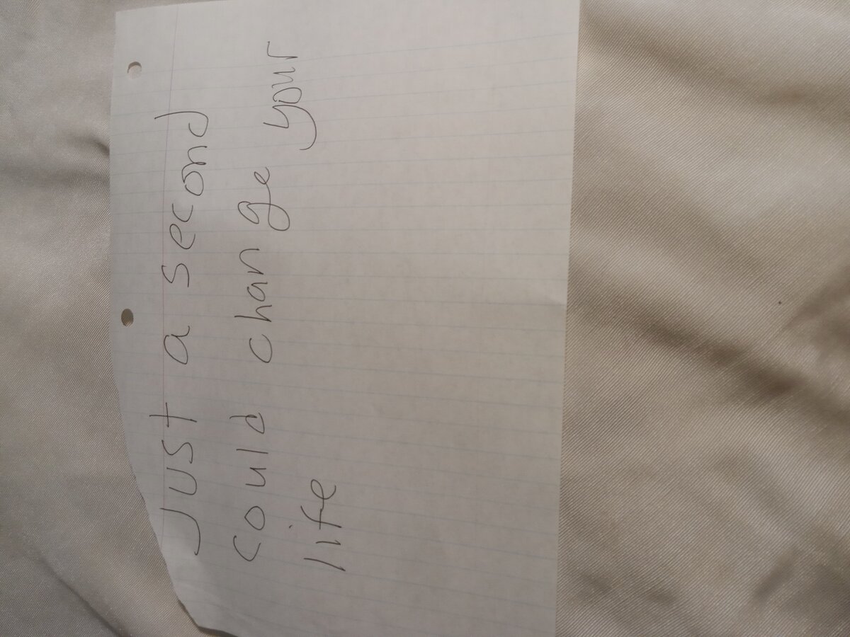 Item 716 — Just a second, picture 2 of 2