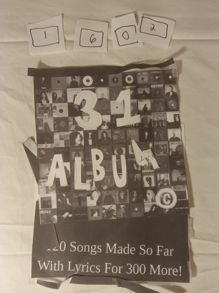 Item 1602 — 31 ALBUM, picture 1 of 2
