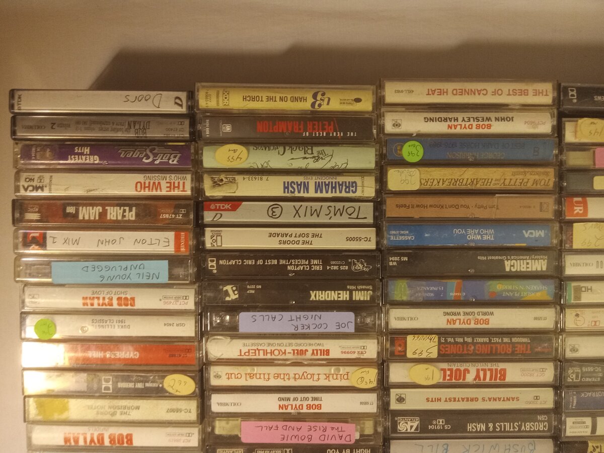 Item 1659 — Cassette wall/table collection, picture 9 of 14