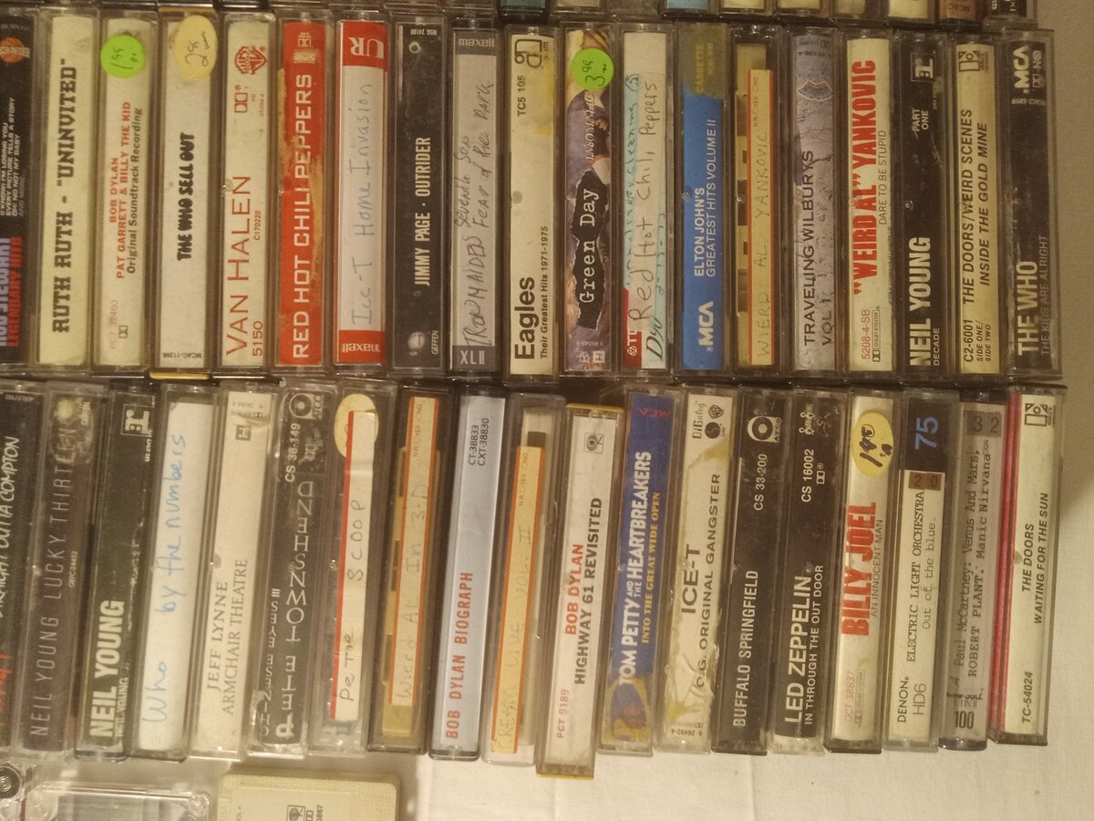 Item 1659 — Cassette wall/table collection, picture 11 of 14