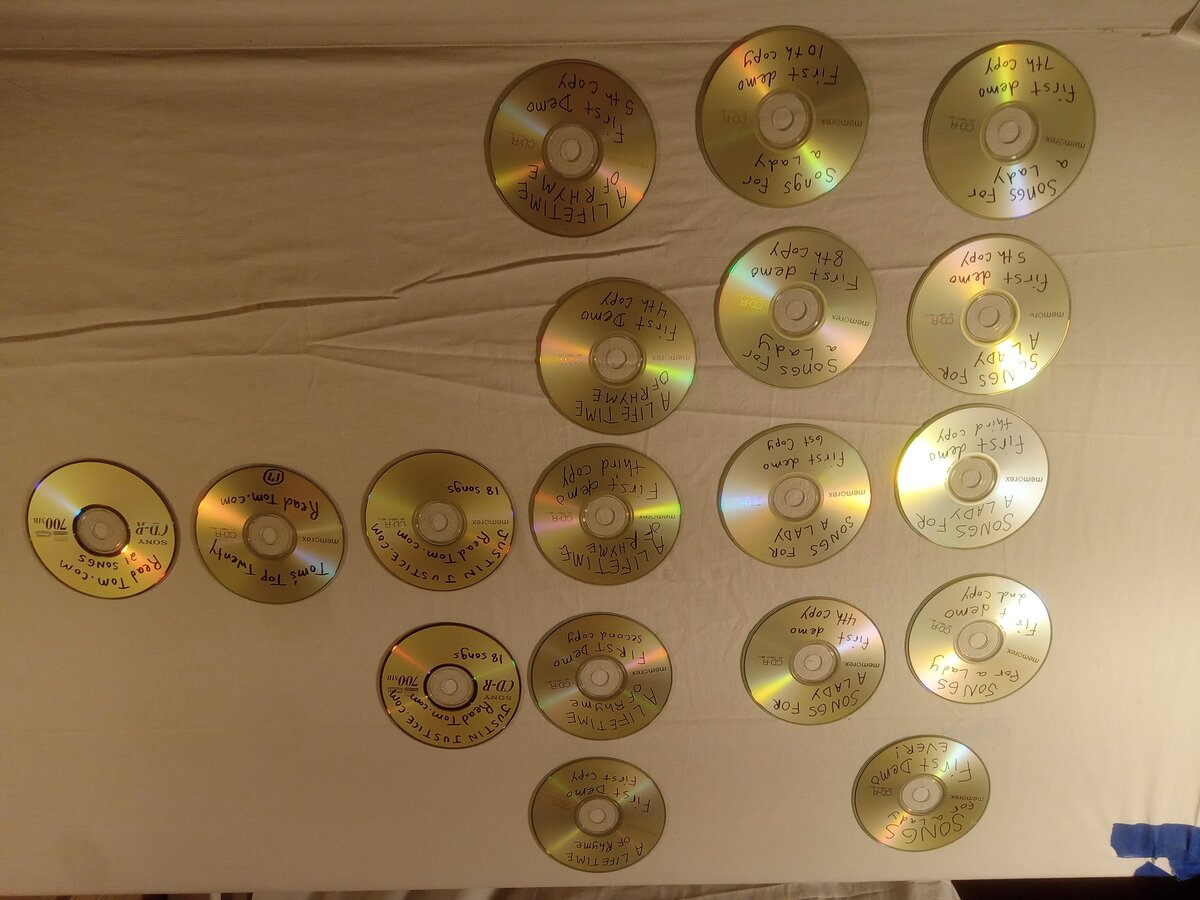 Item 1659 — Cassette wall/table collection, picture 12 of 14