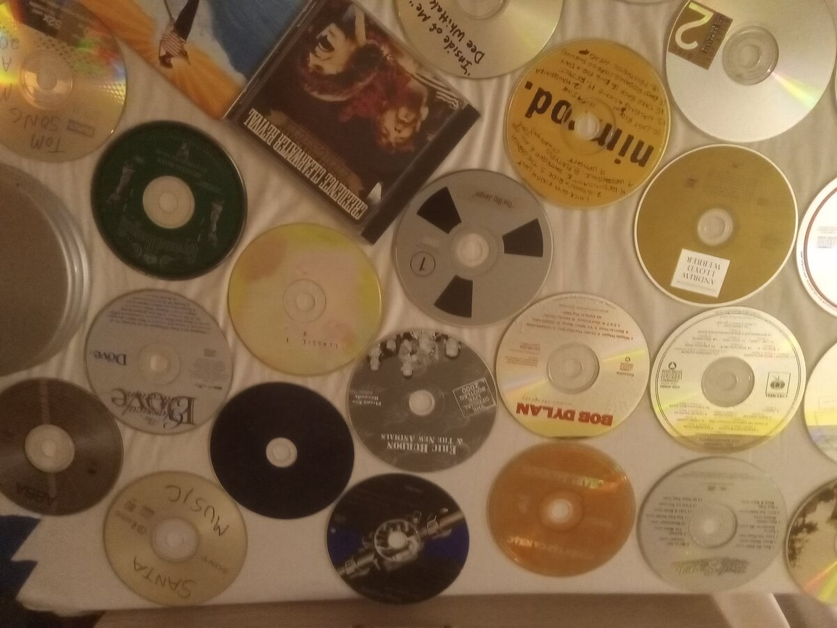 Item 1586 — CD + CD-R COLLECTION, picture 6 of 20