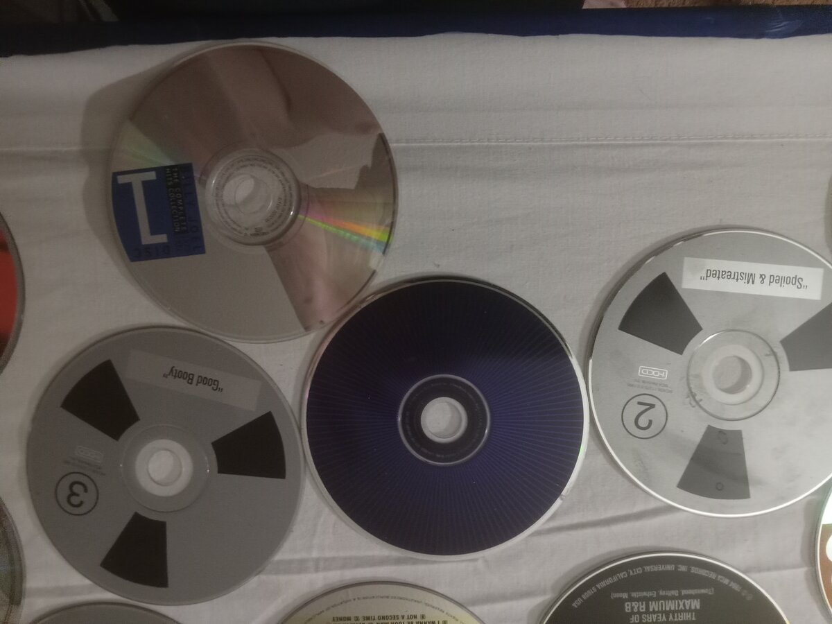 Item 1586 — CD + CD-R COLLECTION, picture 14 of 20