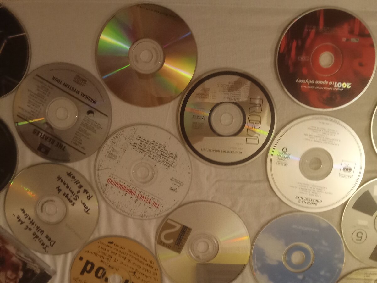 Item 1586 — CD + CD-R COLLECTION, picture 15 of 20