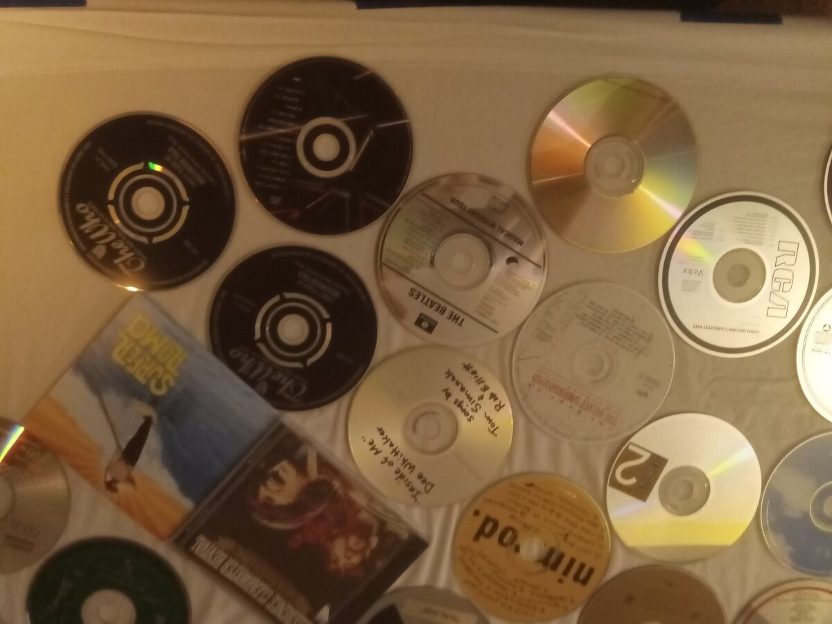 Item 1586 — CD + CD-R COLLECTION, picture 20 of 20